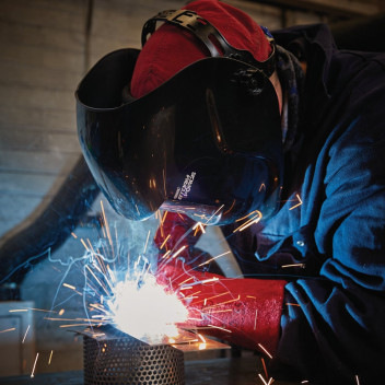 Draper Storm Force® Fixed Shade Auto Darkening Welding Helmet Image for Draper Storm Force® Fixed Shade Auto Darkening Welding Helmet